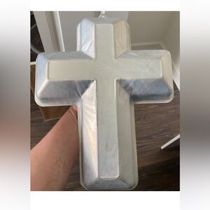 Wilton Silver Cross Cake Pan